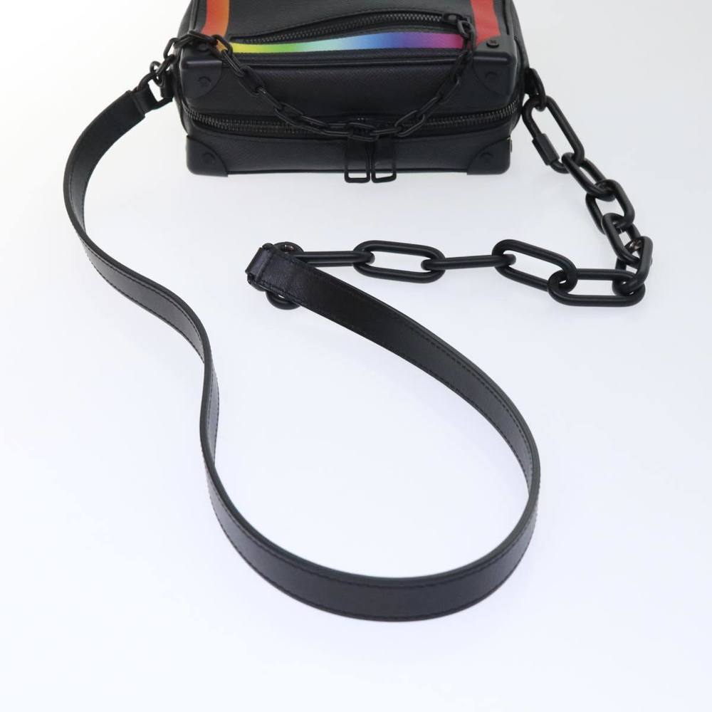 LOUIS VUITTON Malle Shoulder Bag - Picture 13 of 16